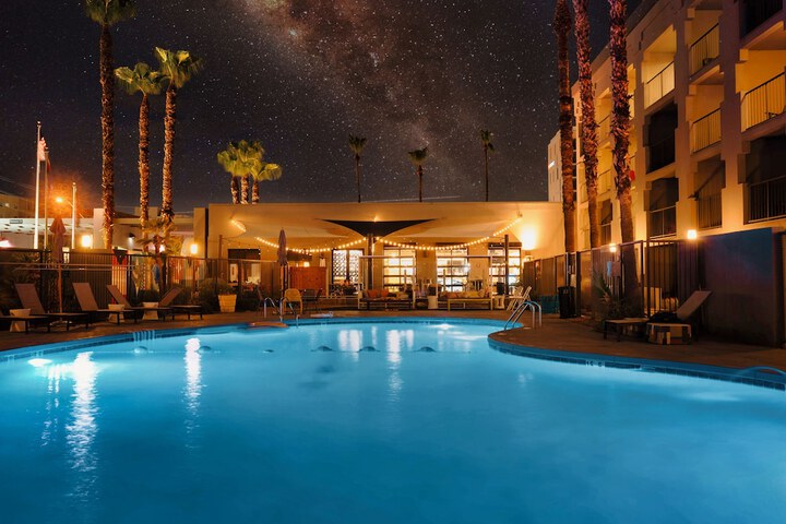 MOXY Phoenix Tempe / ASU Area
