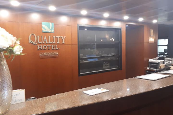 Quality Hotel Dorval