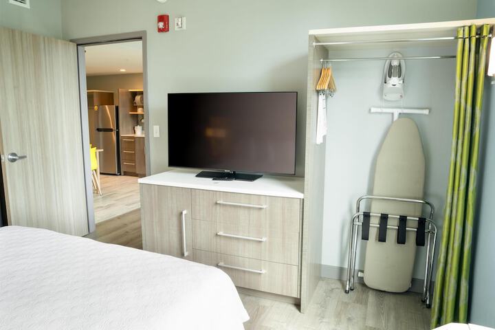 Home2 Suites by Hilton Jacksonville-South / St. Johns Town Ctr