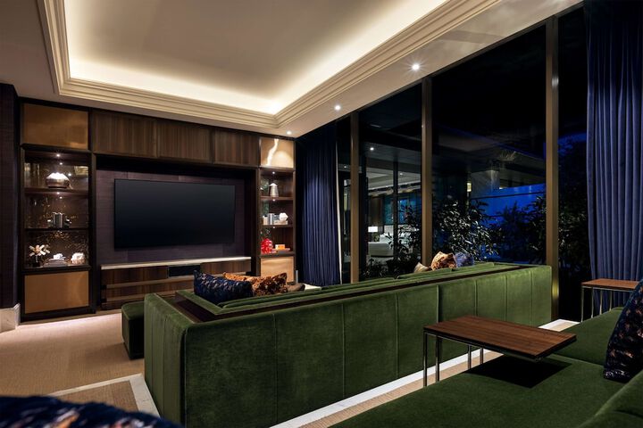 Room 91 of 152