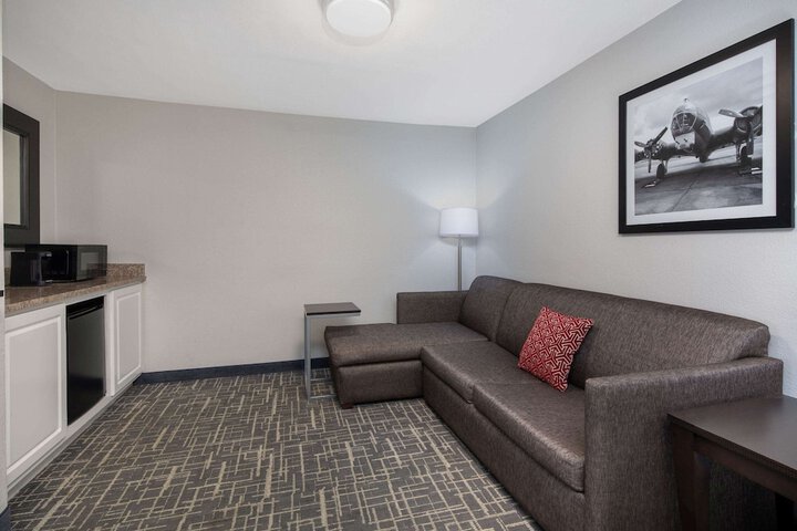 Room 46 of 62