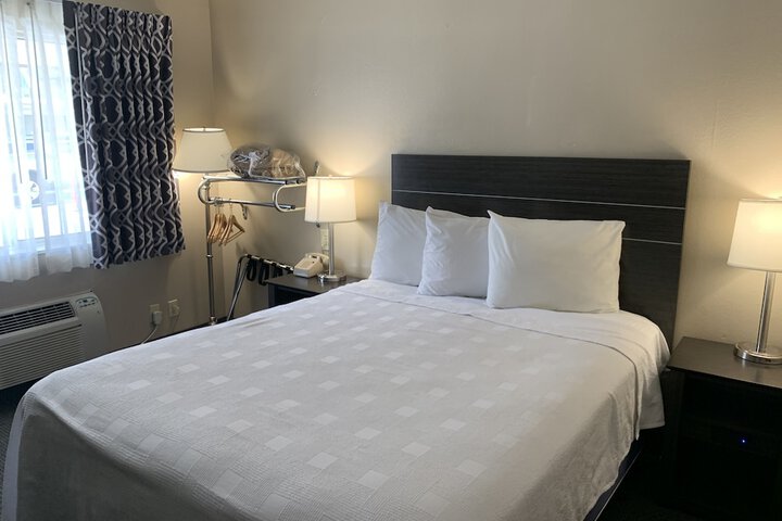 Room 35 of 46