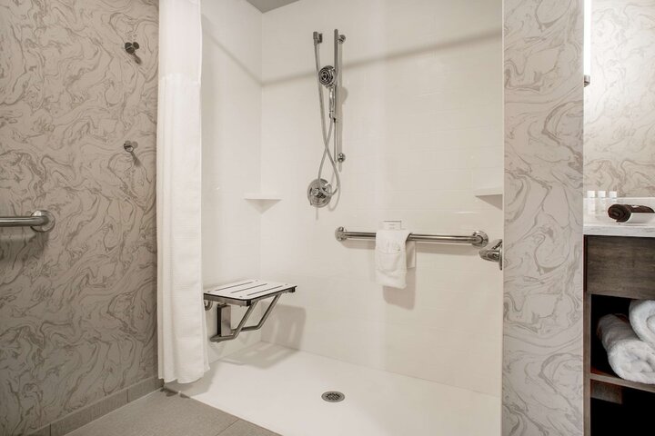 Room 14 of 50
