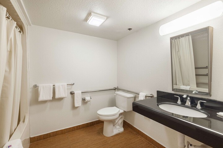 Motel 6 Auburn CA