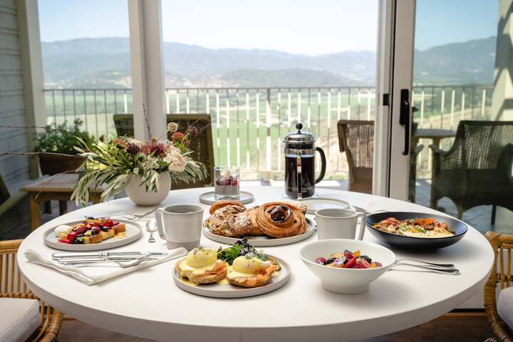 Breakfast/Coffee Service 27 of 34