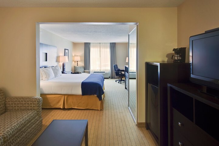 Room 13 of 29