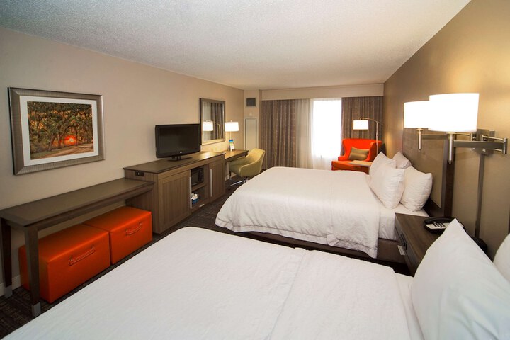 Hampton Inn & Suites Valdosta / Conference Center