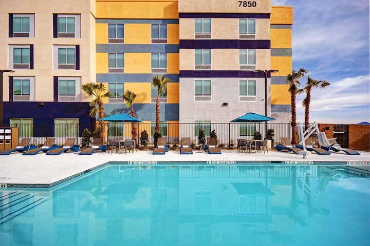 Hotel 7 of 51