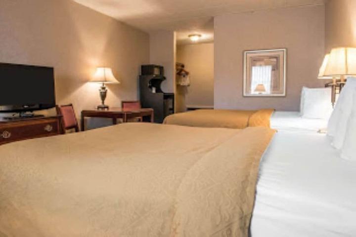 Room 3 of 21