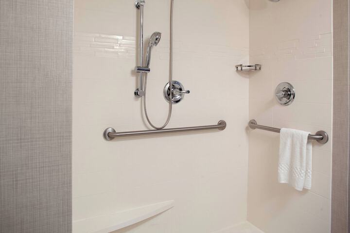 Room 20 of 28