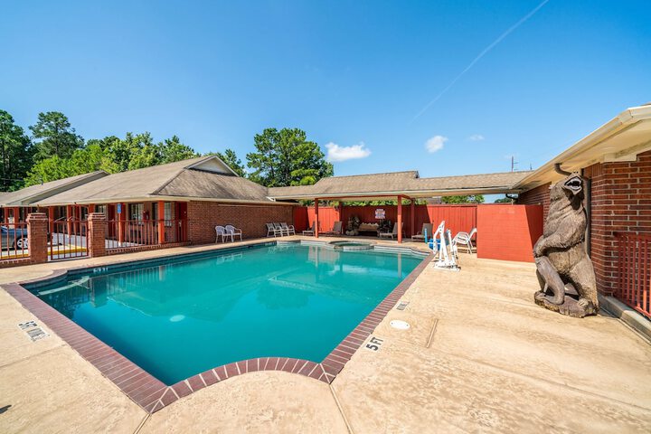 Pool 6 of 26