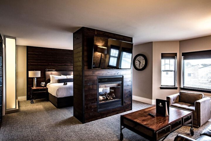 Room 38 of 51