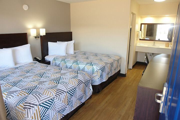 Room 5 of 14