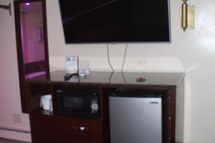 Room 25 of 36
