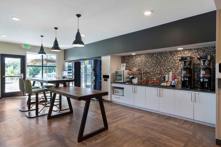 Extended Stay America Premier Suites Atlanta Newnan