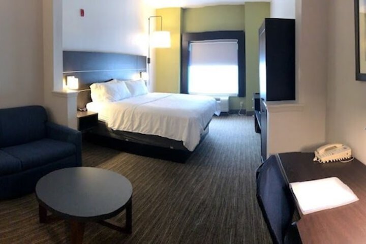 Room 28 of 53