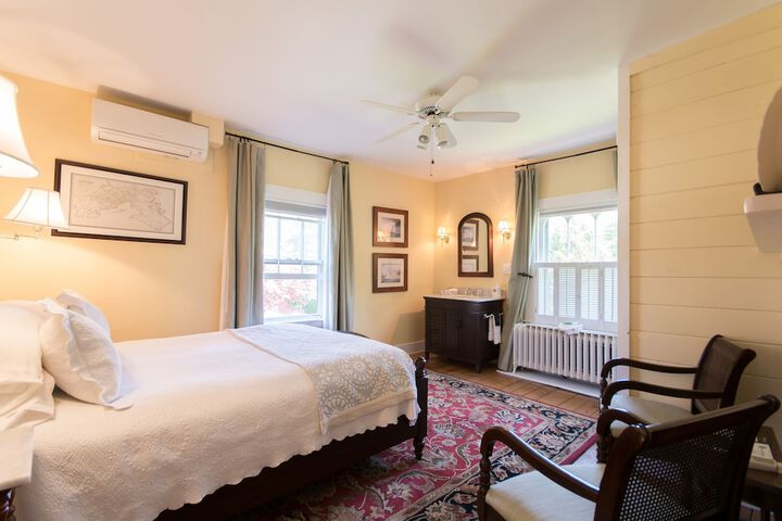 Room 22 of 47