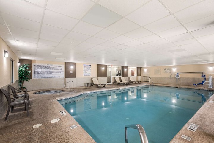 Pool 11 of 55