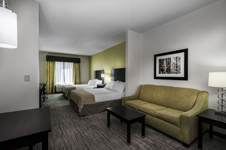 Room 17 of 40