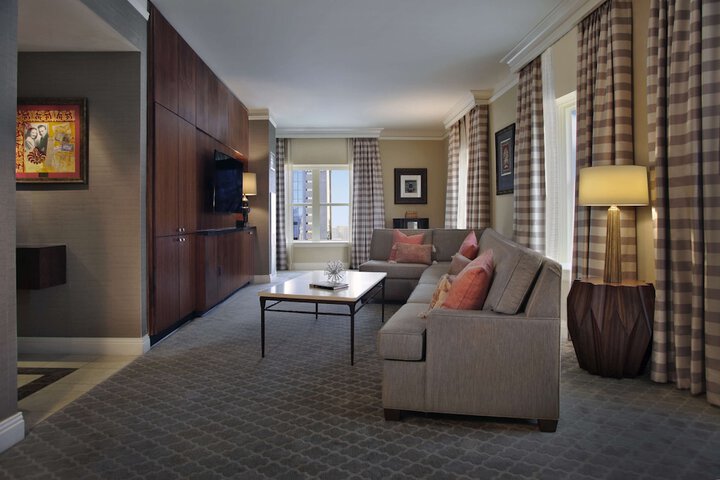 Room 51 of 85