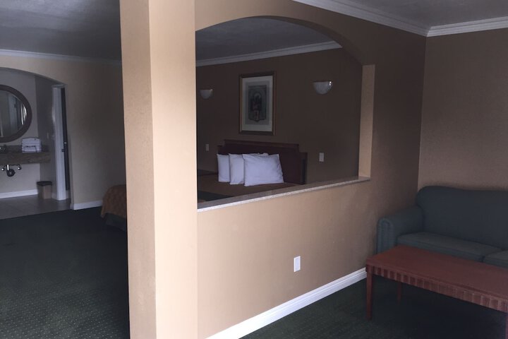 Room 15 of 66