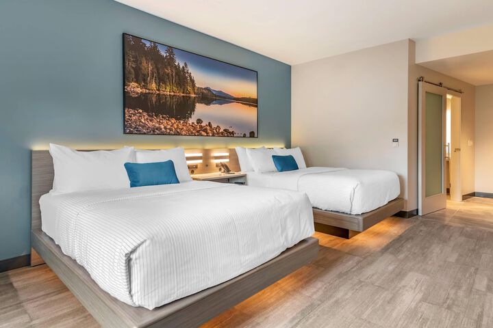Cambria Hotel Lake Placid - Lakeside Resort