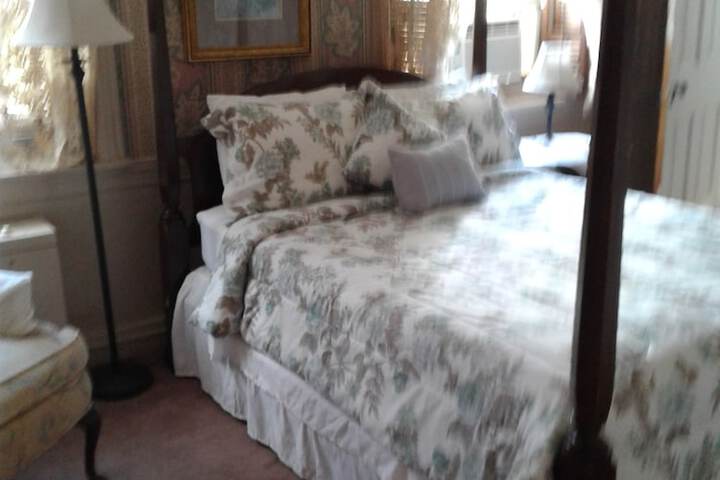 Room 16 of 42