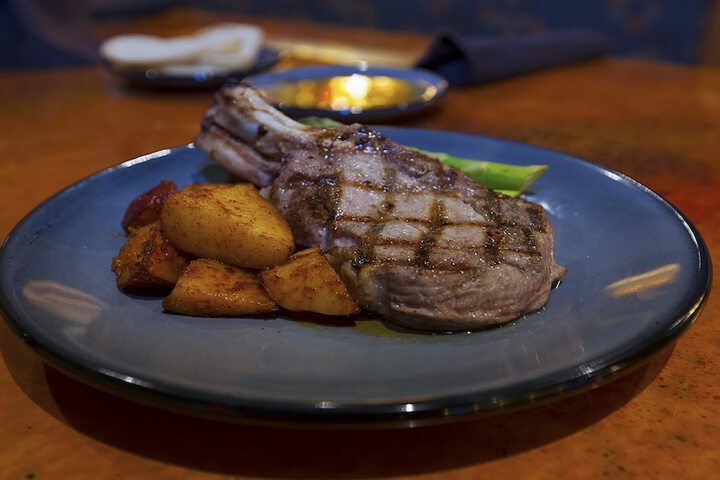 Dining 34 of 56