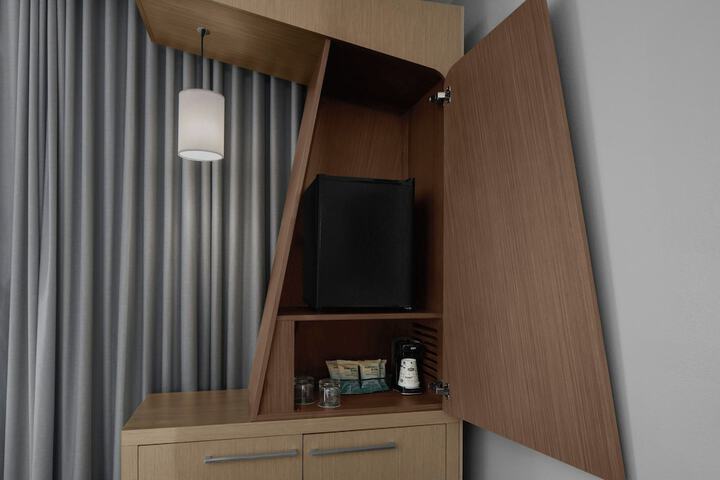 Room 20 of 38