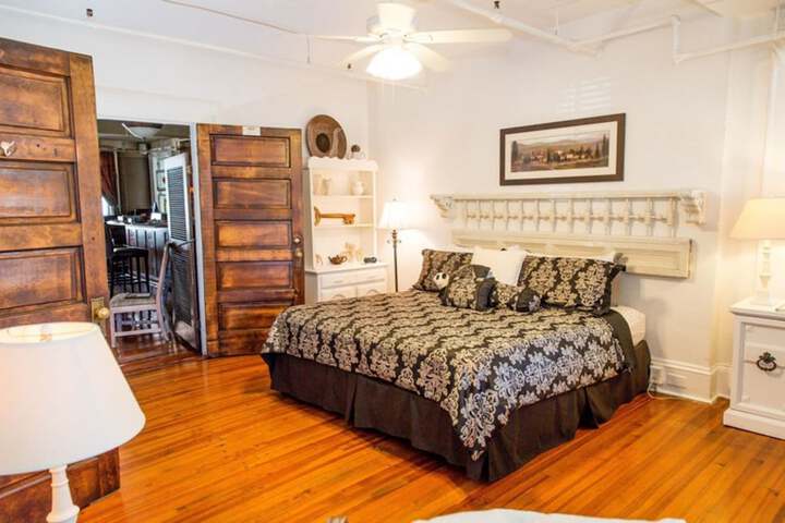 Room 20 of 37