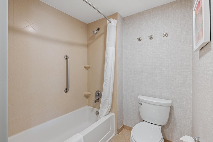 Hampton Inn & Suites Madera