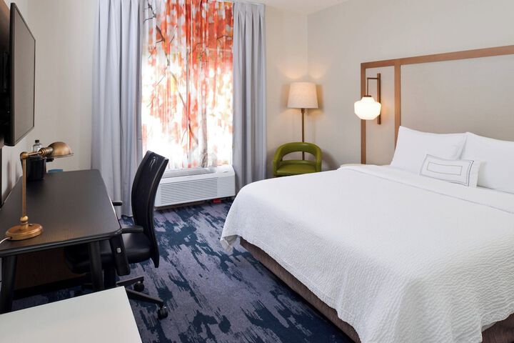 Fairfield Inn & Suites by Marriott Arlington Six Flags