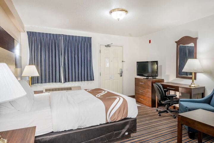 Room 28 of 29
