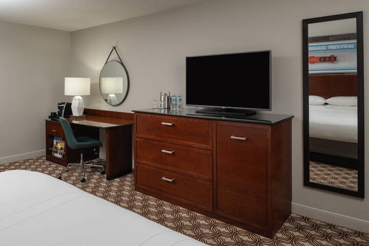 Room 14 of 35