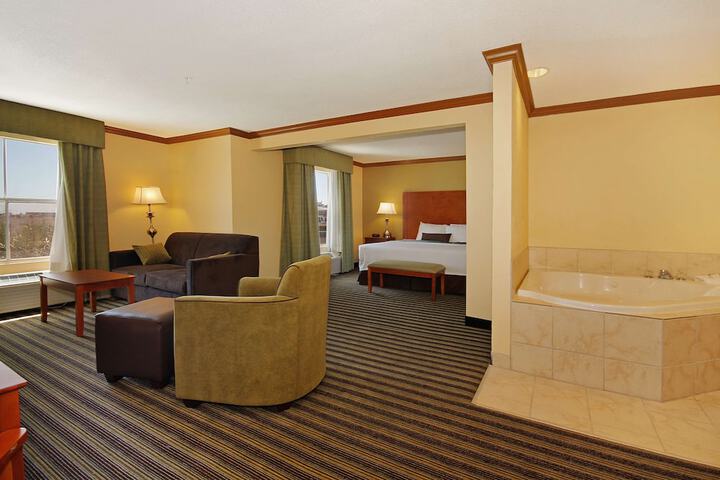 Room 13 of 20