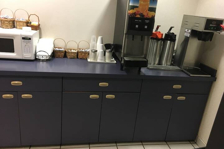 Breakfast/Coffee Service 50 of 53