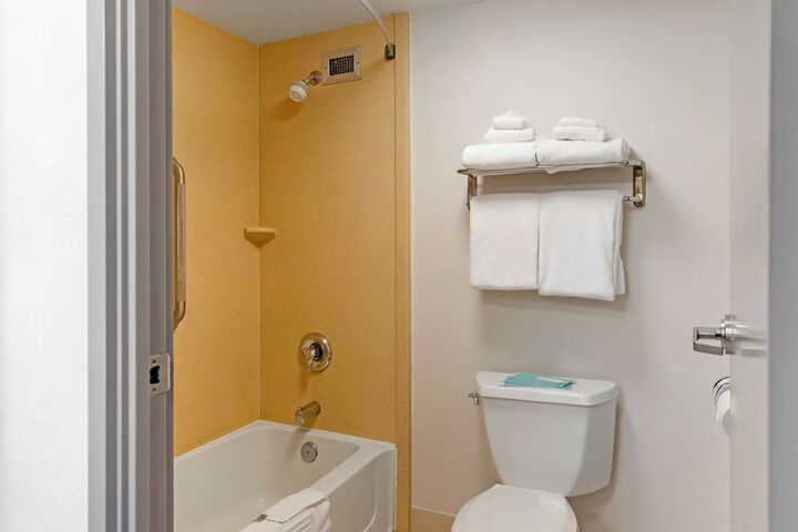 Comfort Inn & Suites Watertown - 1000 Islands
