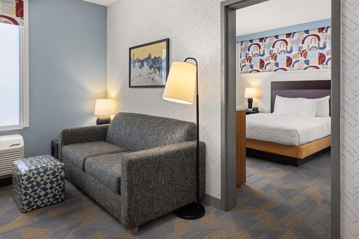Home2 Suites by Hilton Roseville Minneapolis