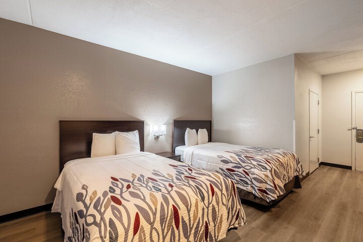 Room 21 of 35