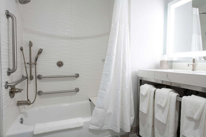 DoubleTree by Hilton Sulphur Lake Charles