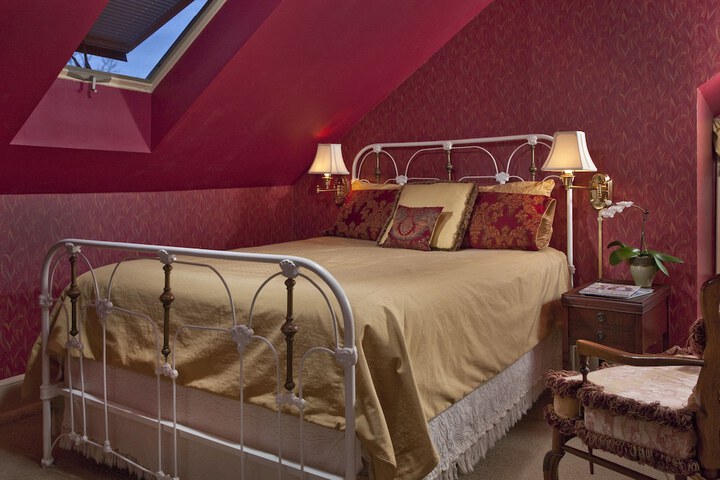 Albemarle Inn