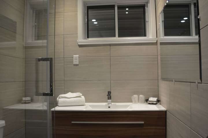Room 8 of 37