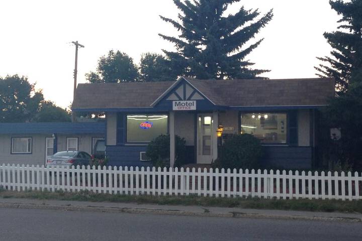 Blue Mountain Motel