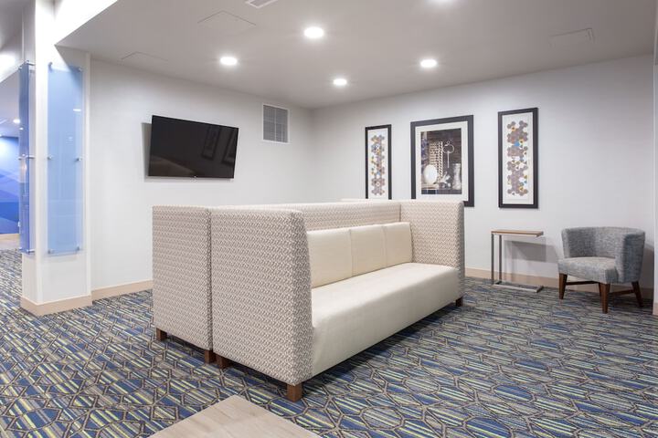 Hotel 7 of 49