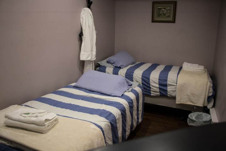 Room 47 of 73