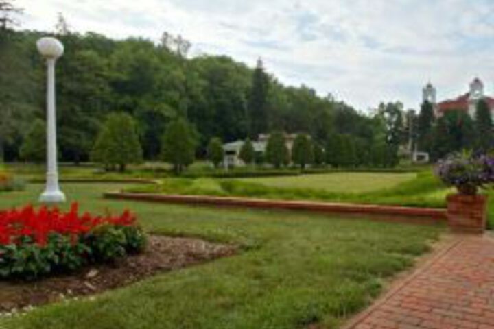 WEST BADEN SPRINGS HOTEL