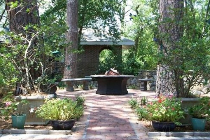 Far View - a Bed & Breakfast Estate