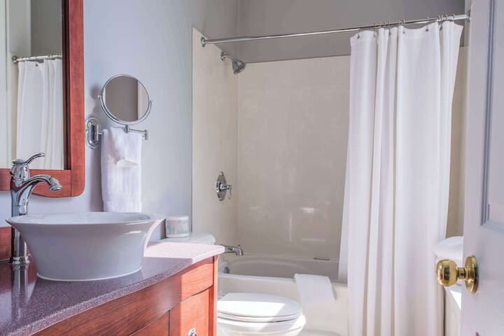 Idlewyld Inn & Spa