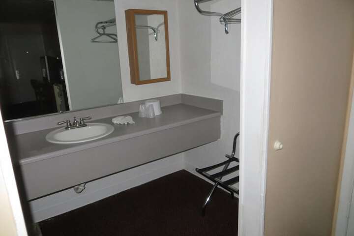 Room 21 of 52