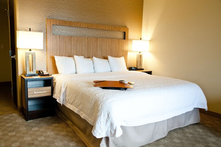 Room 5 of 27